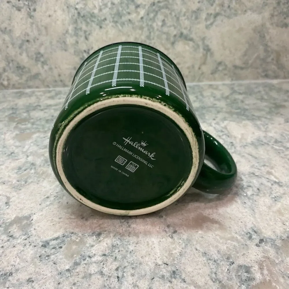 Pine Mist Scented Candle